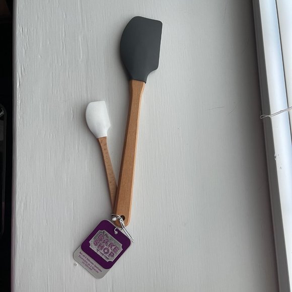 New Creep It Real and Skull Set of 2 Silicone Spatulas the Bake Shop - Picture 9 of 10